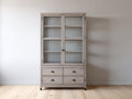 Vitrina 100x42x175 cm - madera de ingeniería beige-gris - 2 puertas de cristal 4 cajones - estilo rústico